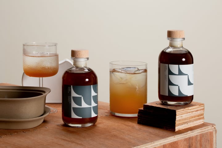 味と香りを緻密に設計した ハイエンドな蒸留コーラ「Outlier Cola」登場