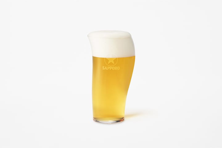 nendoがサッポロビールのためにデザインした 3つの飲み口で味わうビールグラス