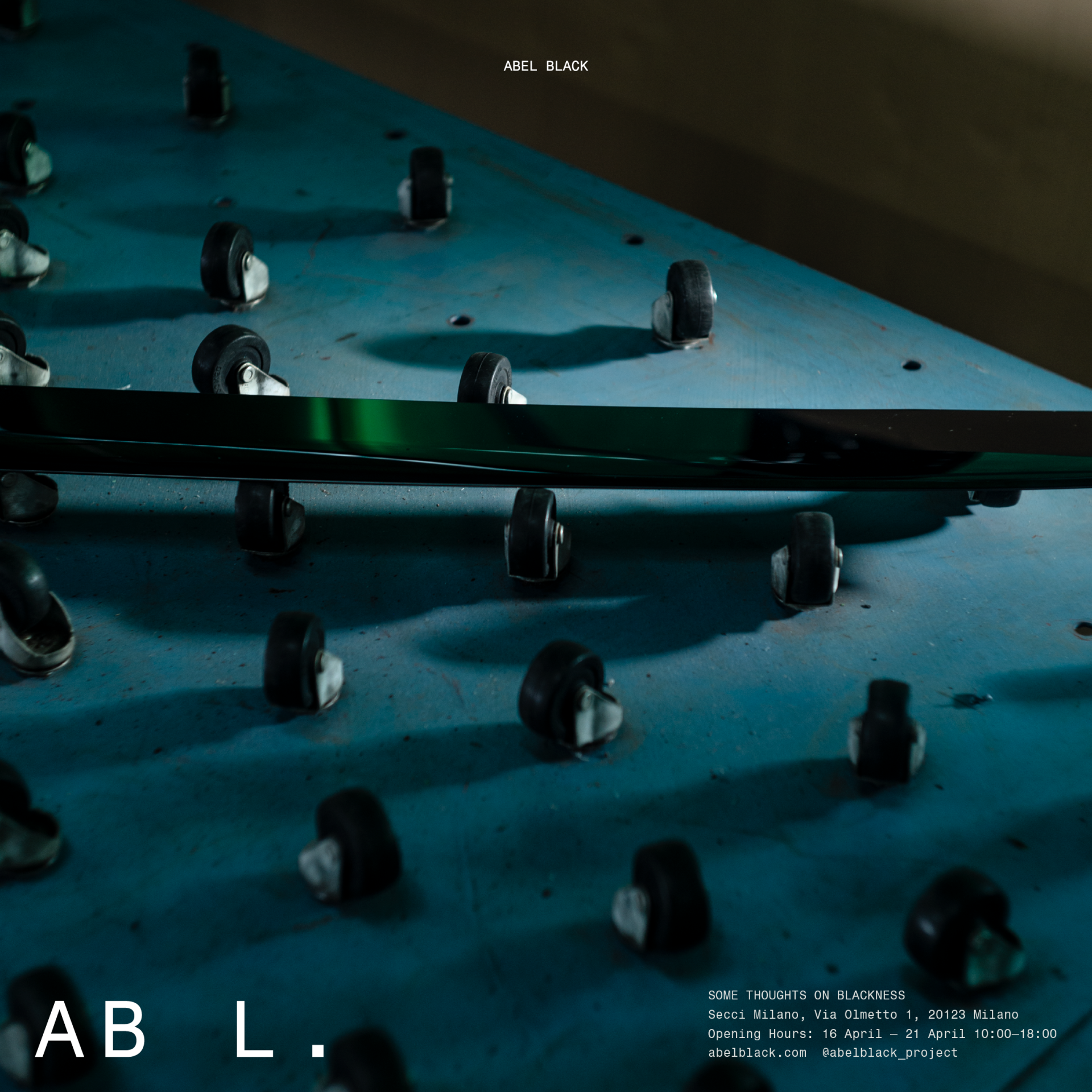 黒く発色するステンレス「ABEL BLACK」を用いた デザイン