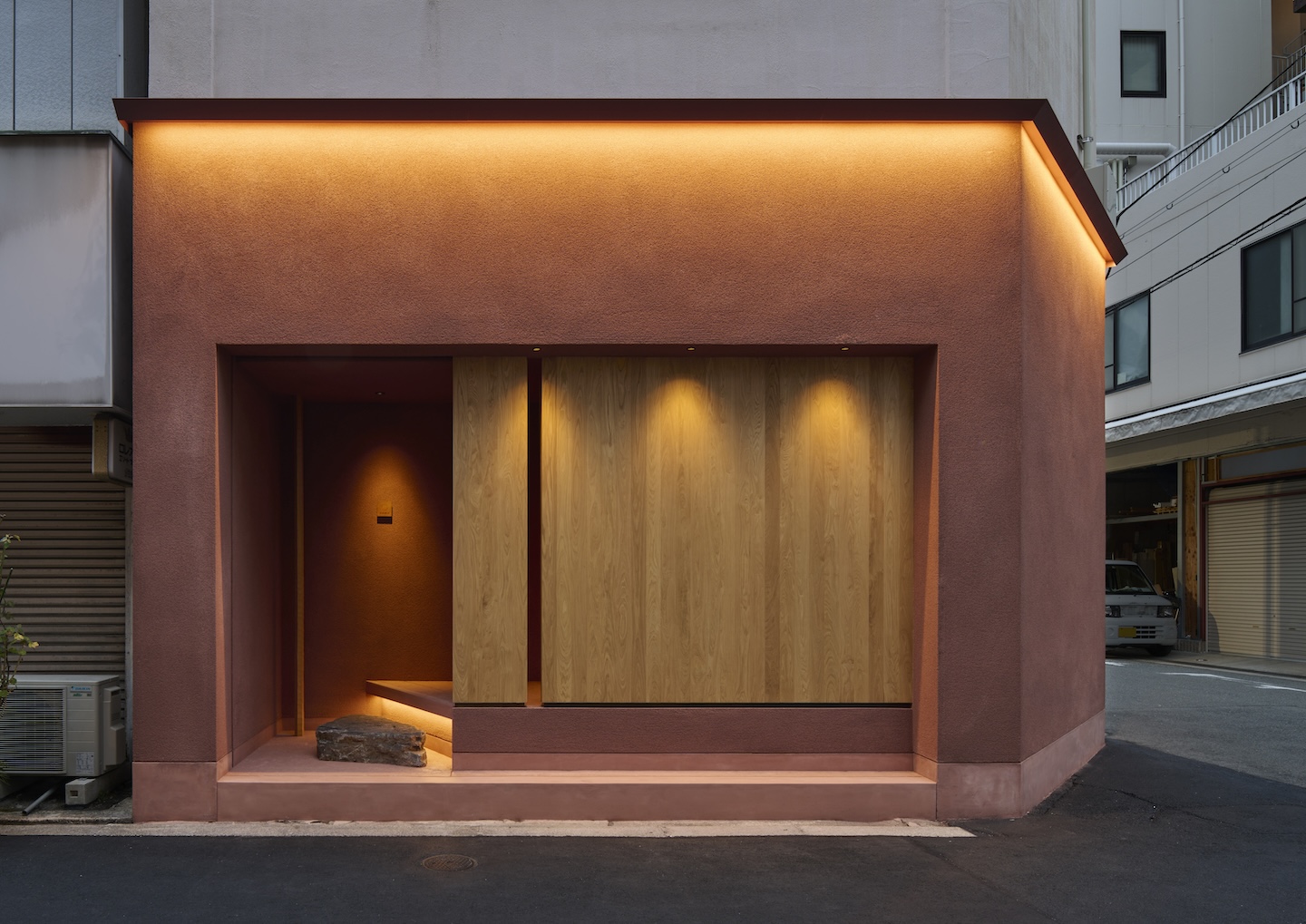 大阪・東京で活動するインテリアデザイナーの松本直也。コンセプトは