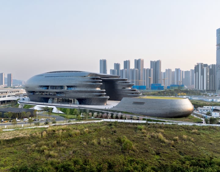 ザハ・ハディド・アーキテクツが設計を手がけた 中国・深圳科学技術博物館