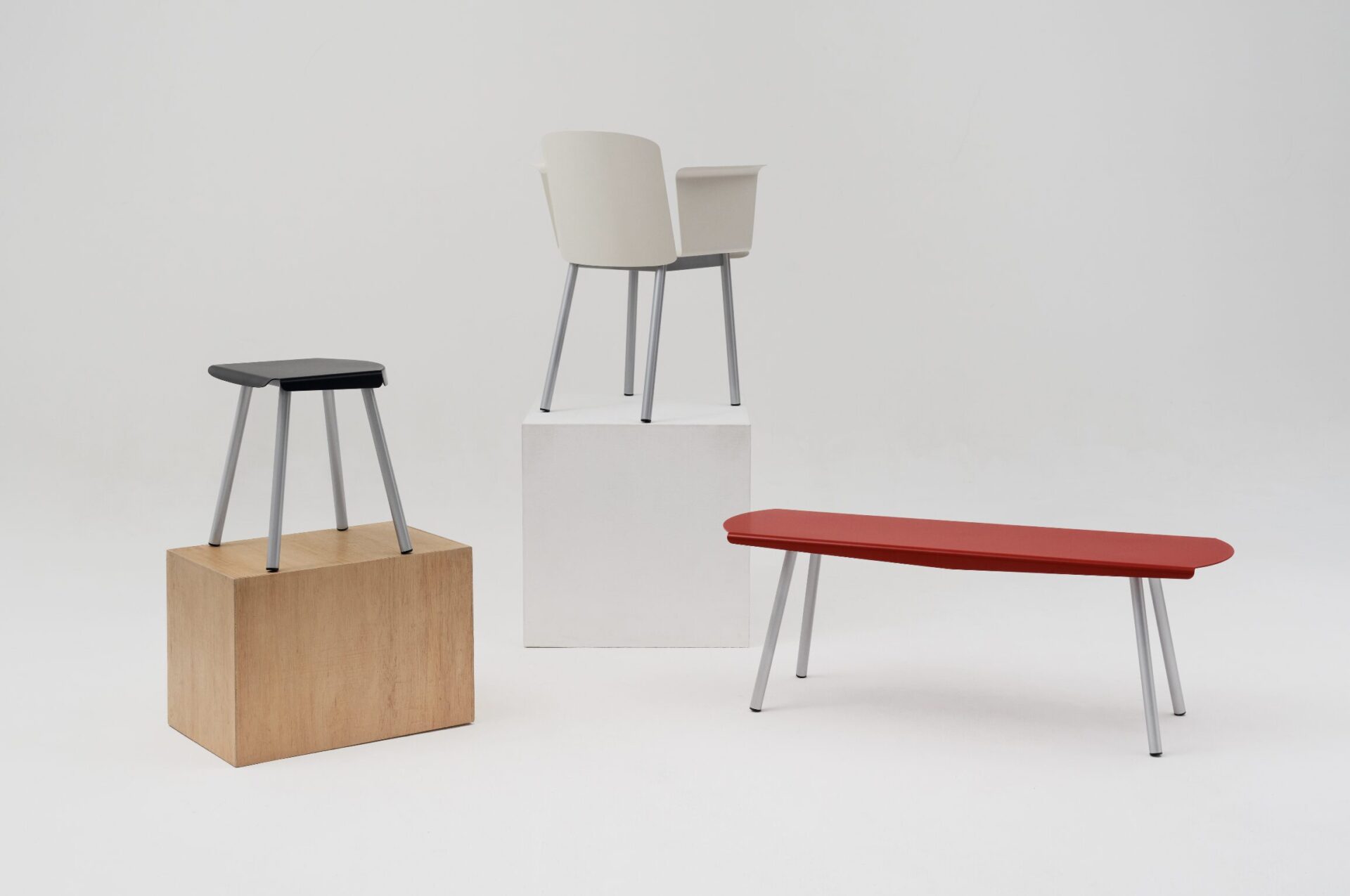 板金の新たな可能性を提案するアルミの家具コレクション 日本ベネックス×KUO DUO「HIKOU」