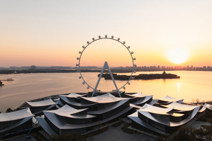 BIGが手がける「蘇州現代美術館」まもなく完成 庭園の伝統を現代に継ぐ湖畔の美術館