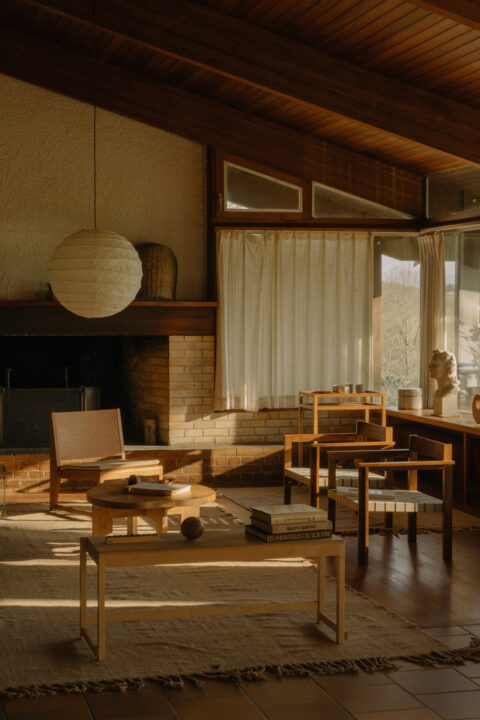 FRAMAのインスタレーション展示「FRAMA VISITS VACANT」 プロダクトラインを空間全体で紹介